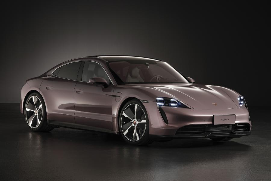  Porsche Taycan 2020 года  (WW) (фото 1 из 11)